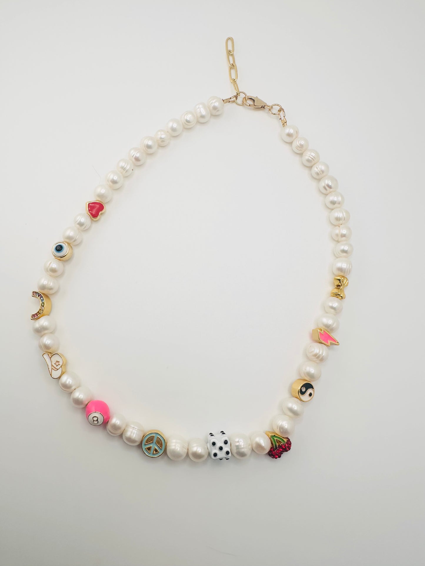 90s MAGIC PEARL NECKLACE