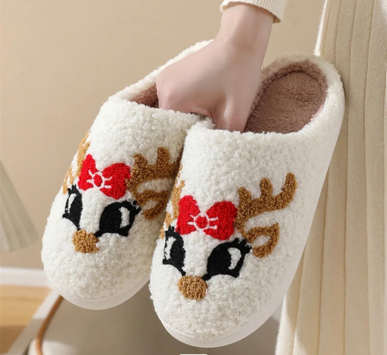 LITTLE MISS REINDEER SLIPPERS 🦌