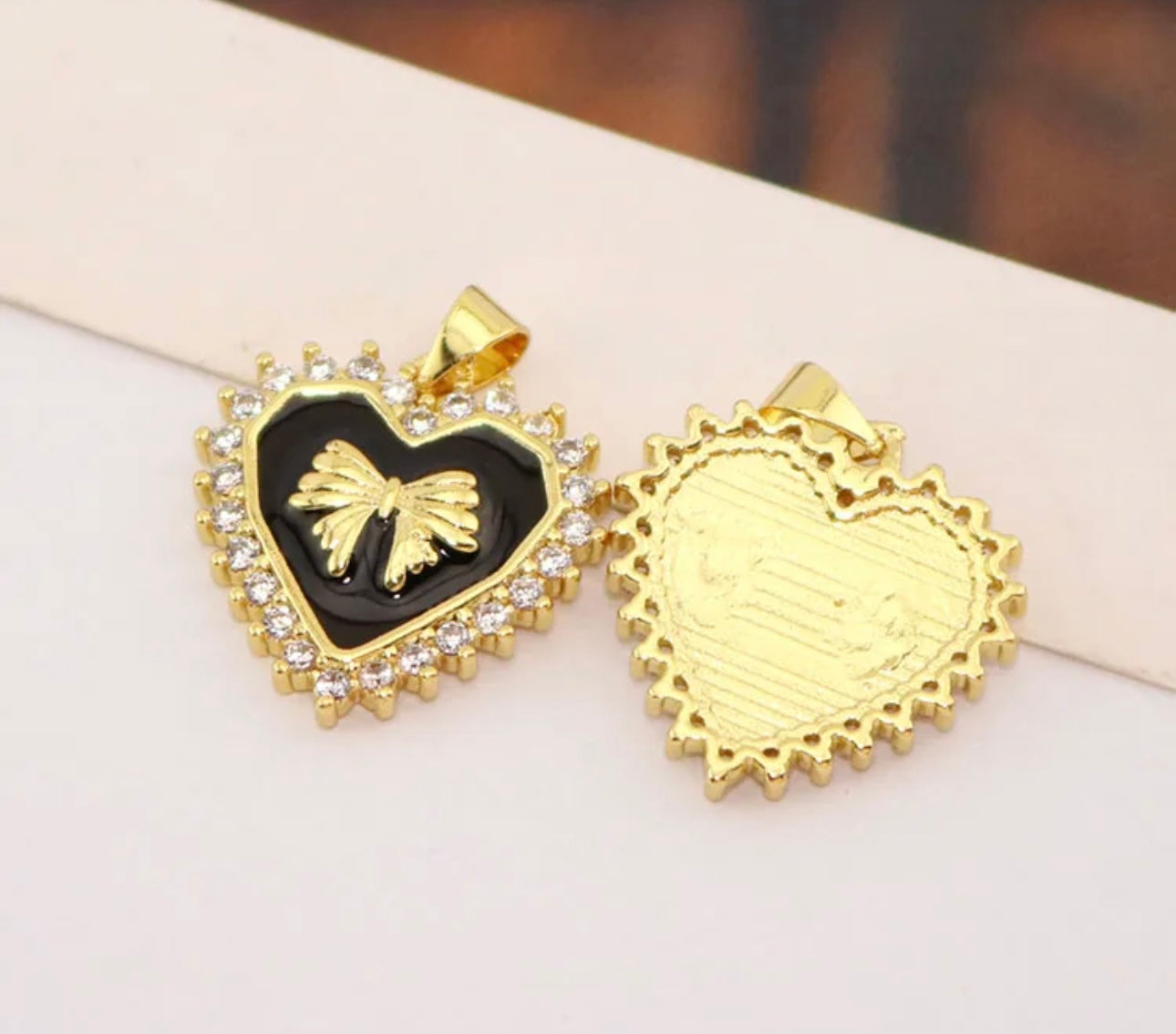 CRYSTAL HEART BOW NECKLACE