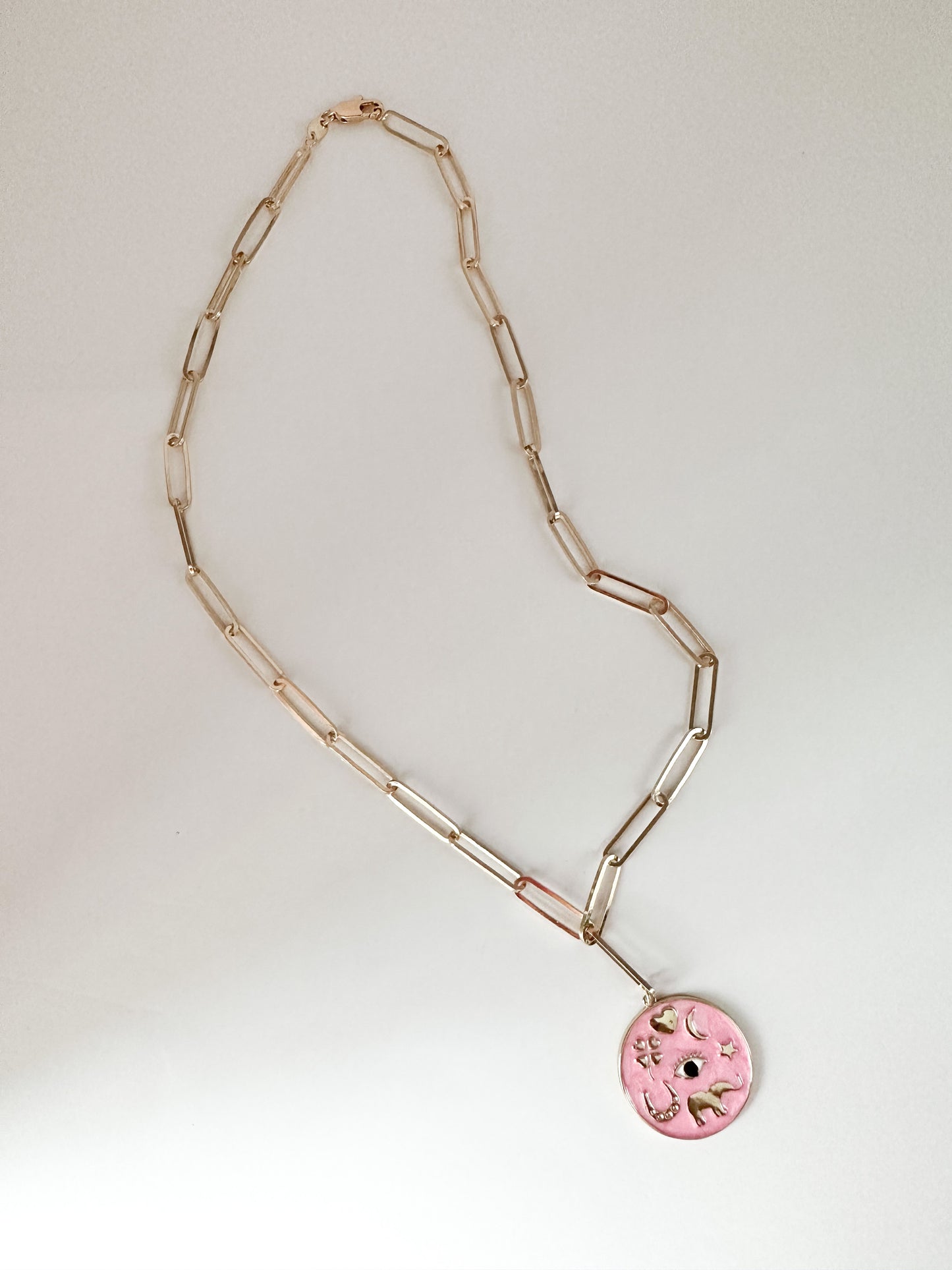 LUCKY PENDANT NECKLACE