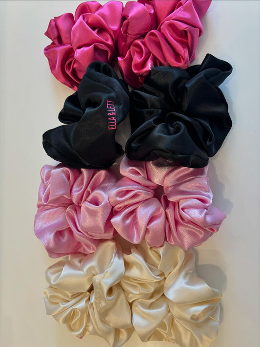 BLACK SCRUNCHIE