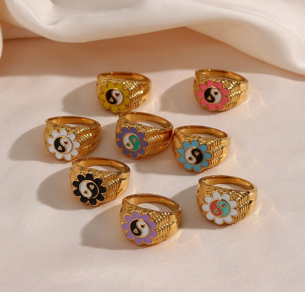 YIN YANG FLOWER RING