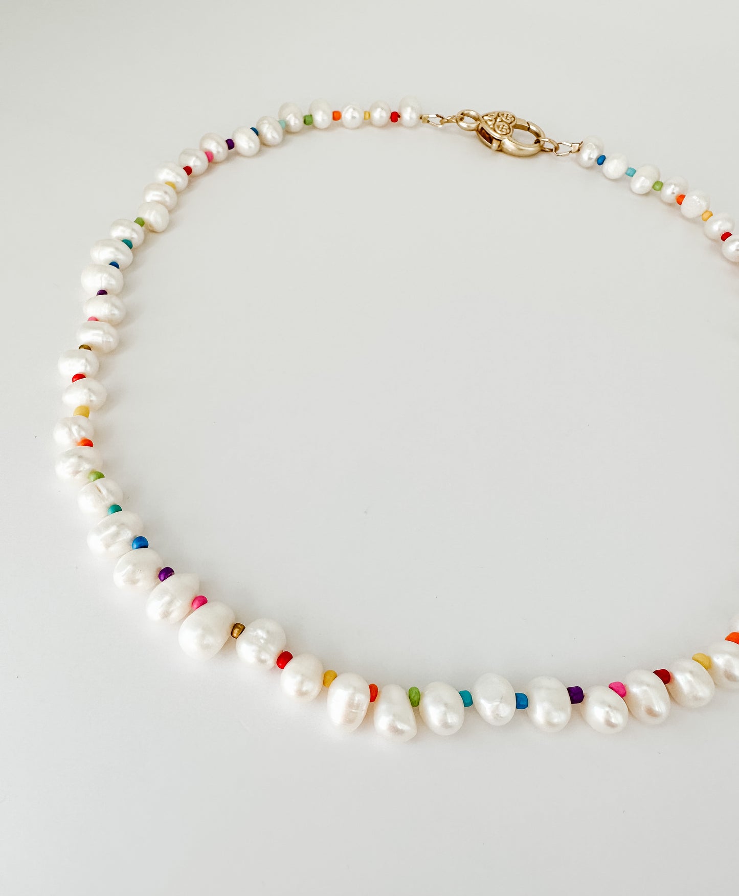 NOT SO SIMPLE PEARL NECKLACE