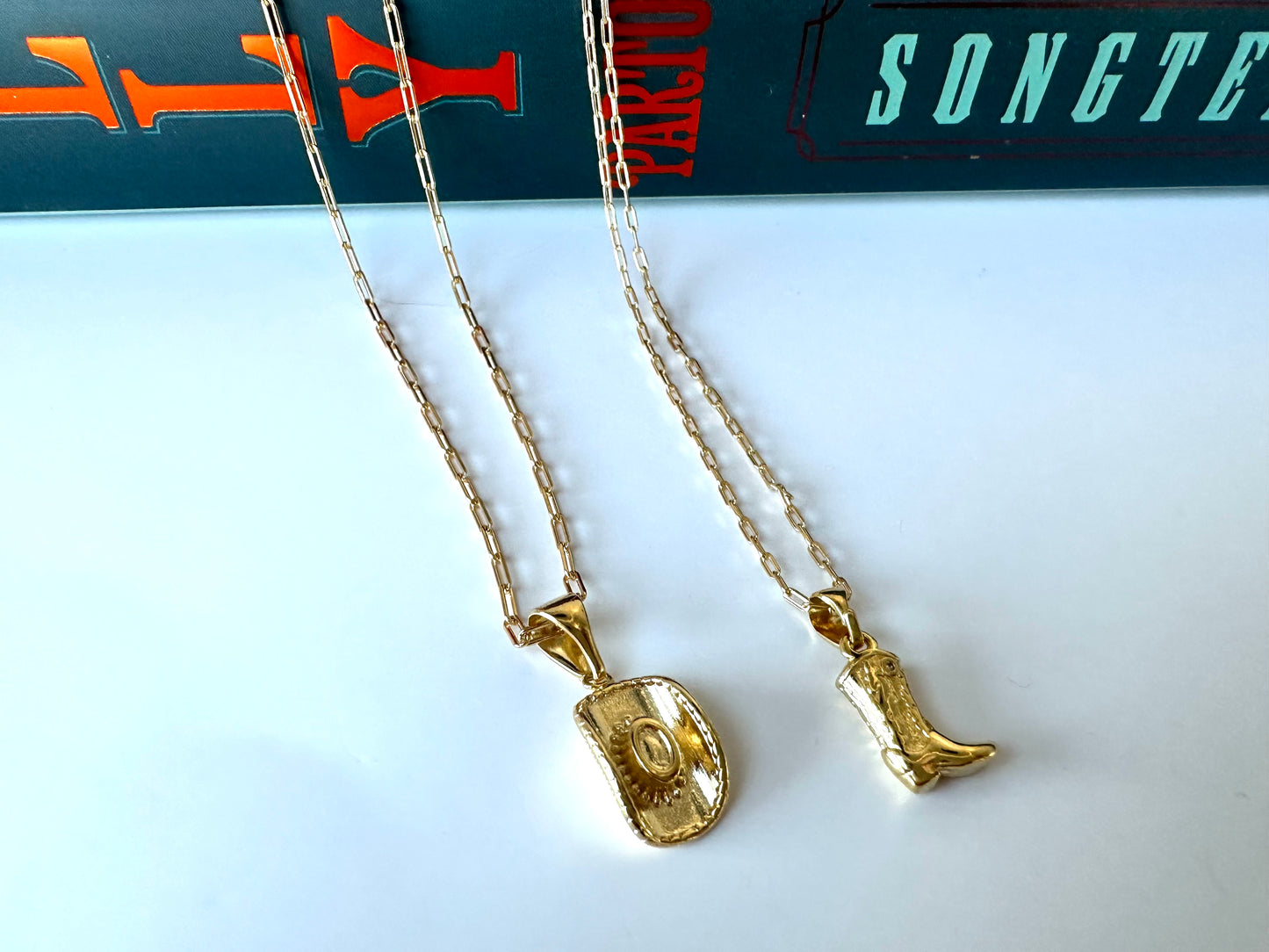 90S COUNTRY NECKLACE