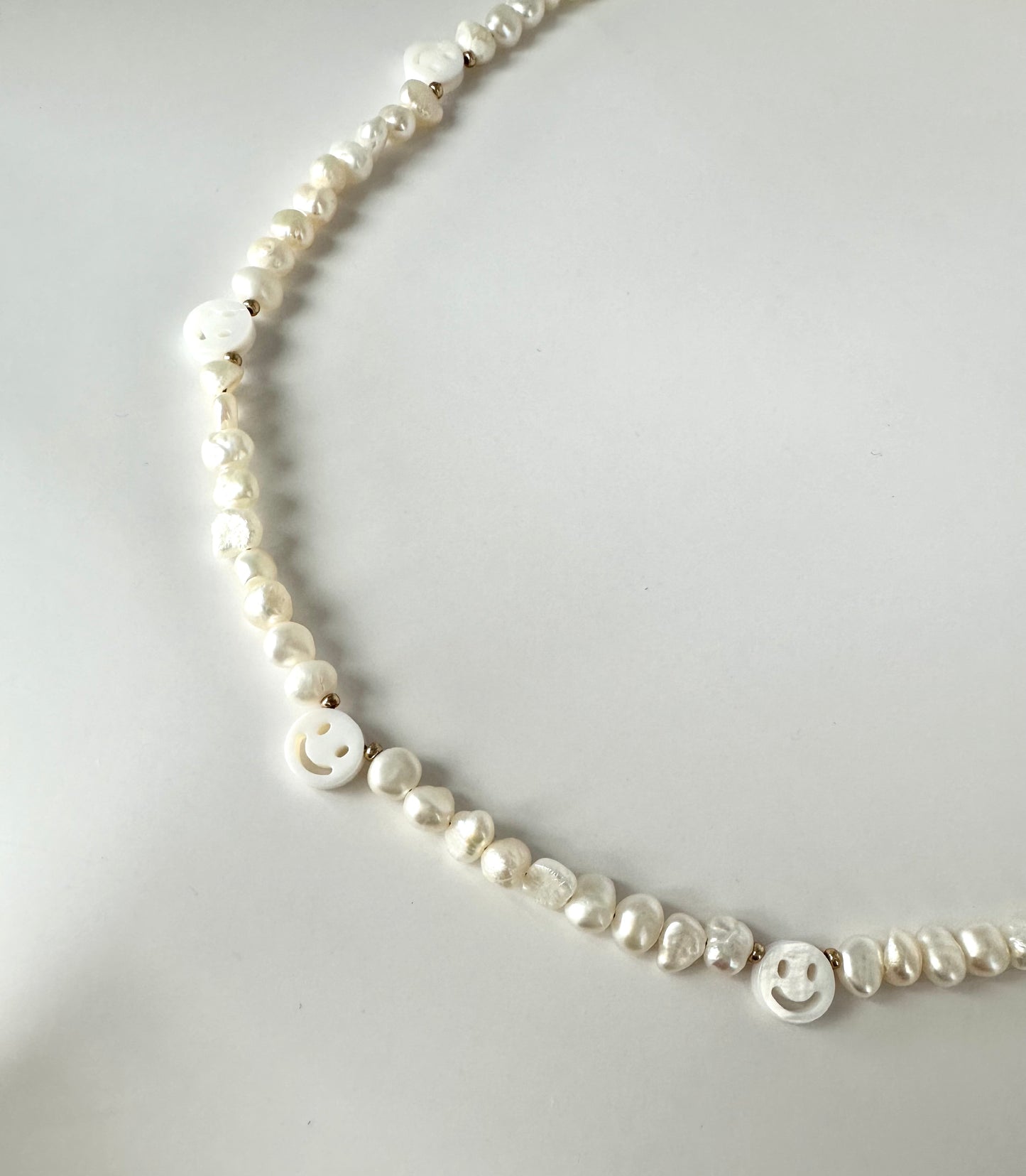 HAPPY FACE FRESH WATER PEARL NECKLACE