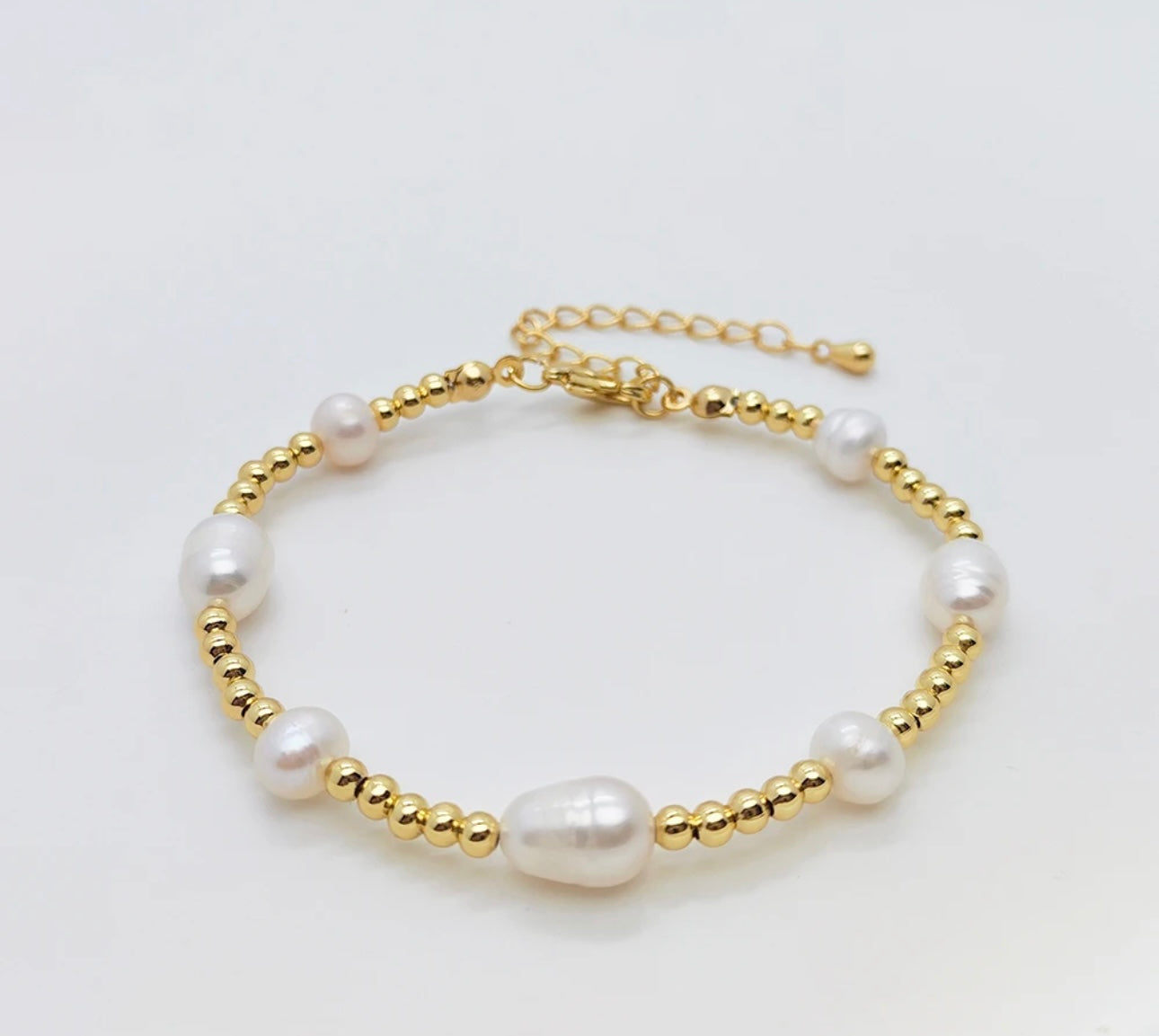 PEARL & GOLD BALL STACKABLE BRACELET