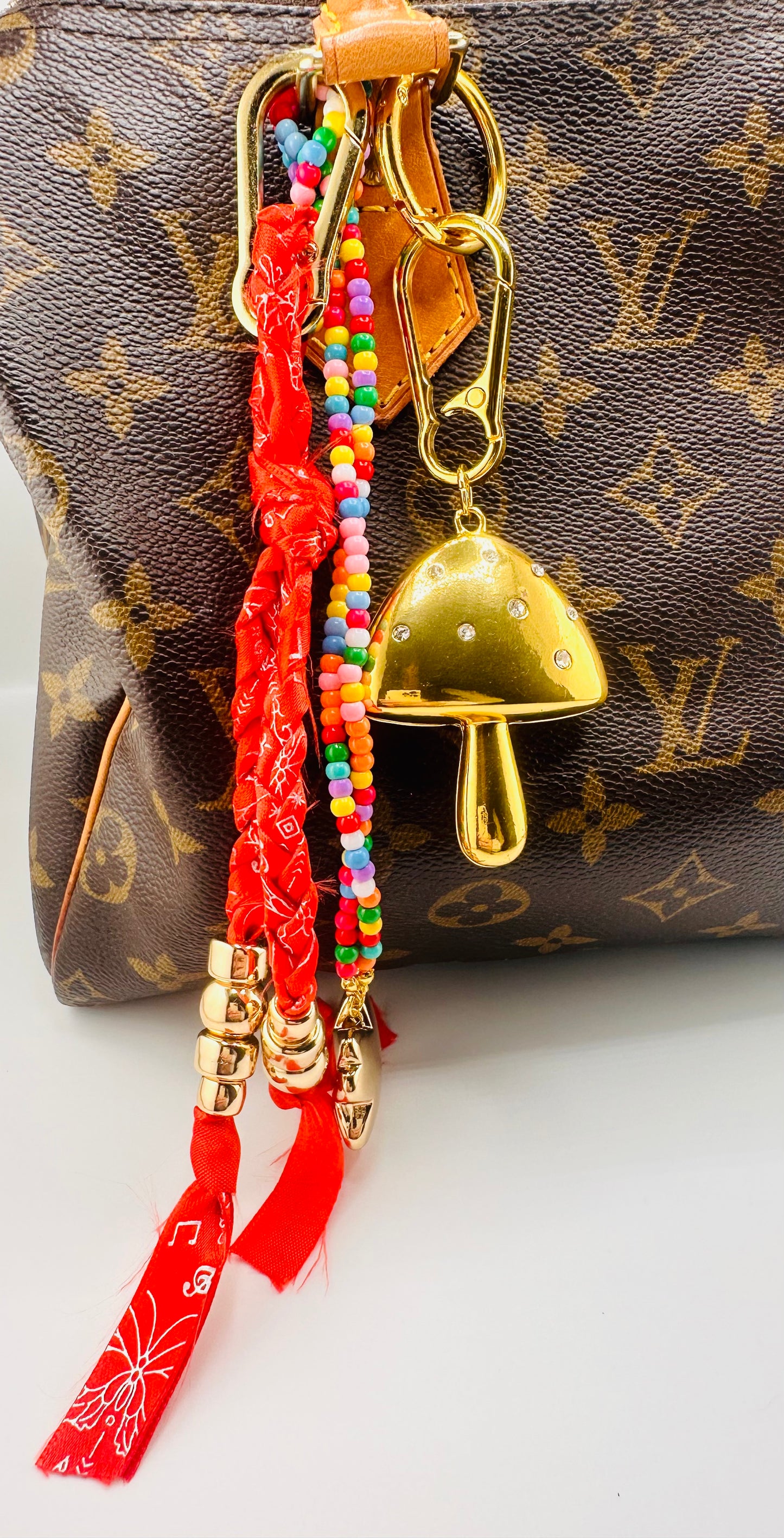 MAGIC MUSHROOM PURSE CHARM
