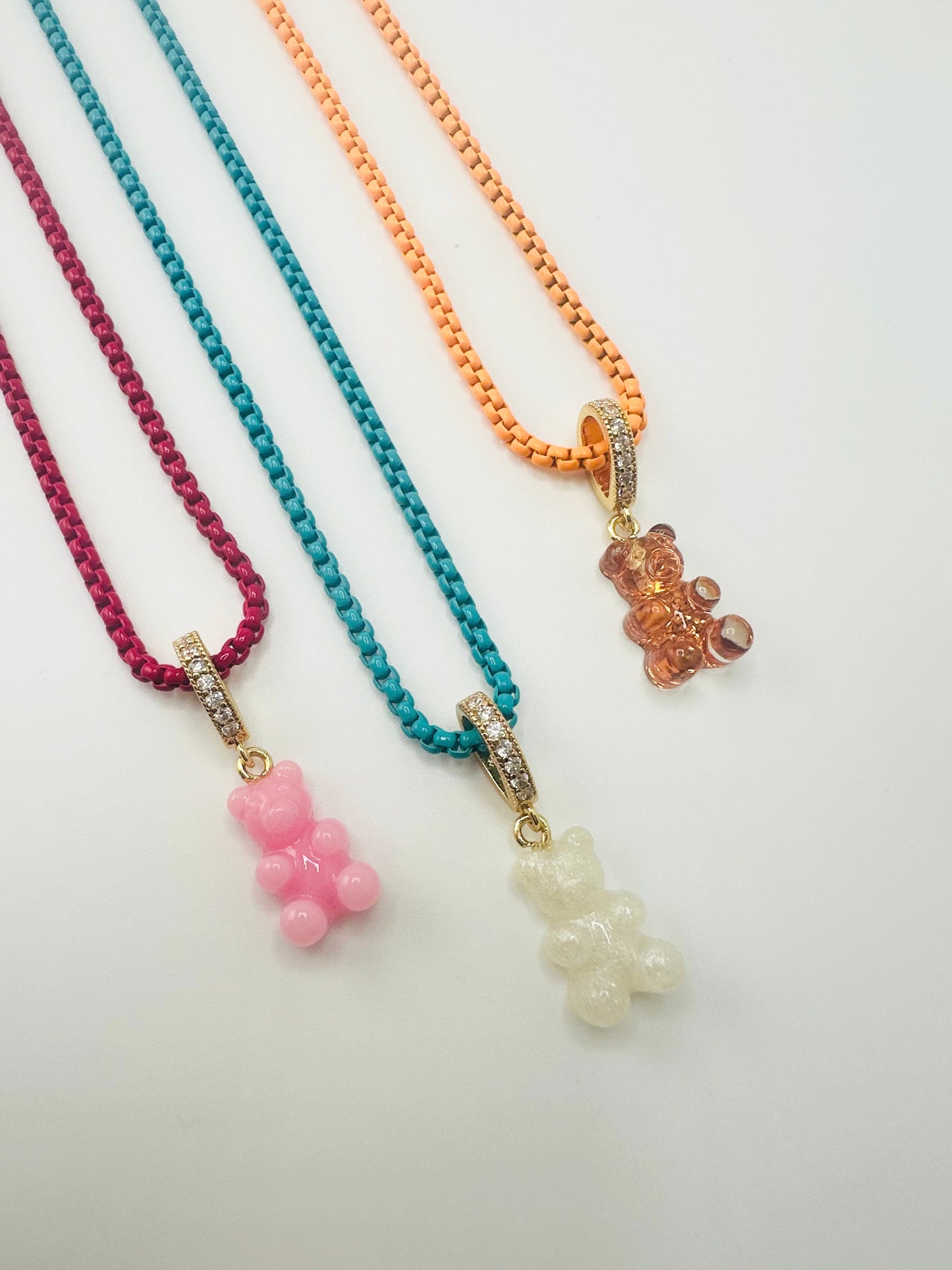 BEAR ON ENAMEL CHAIN