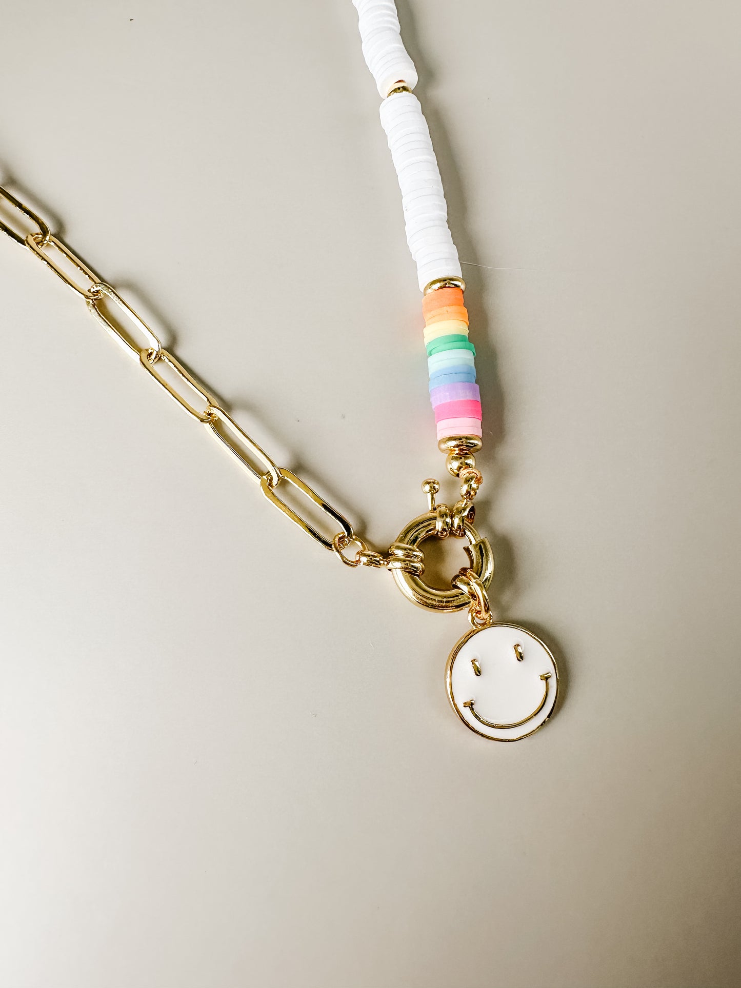 VINTAGE HAPPY FACE NECKLACE