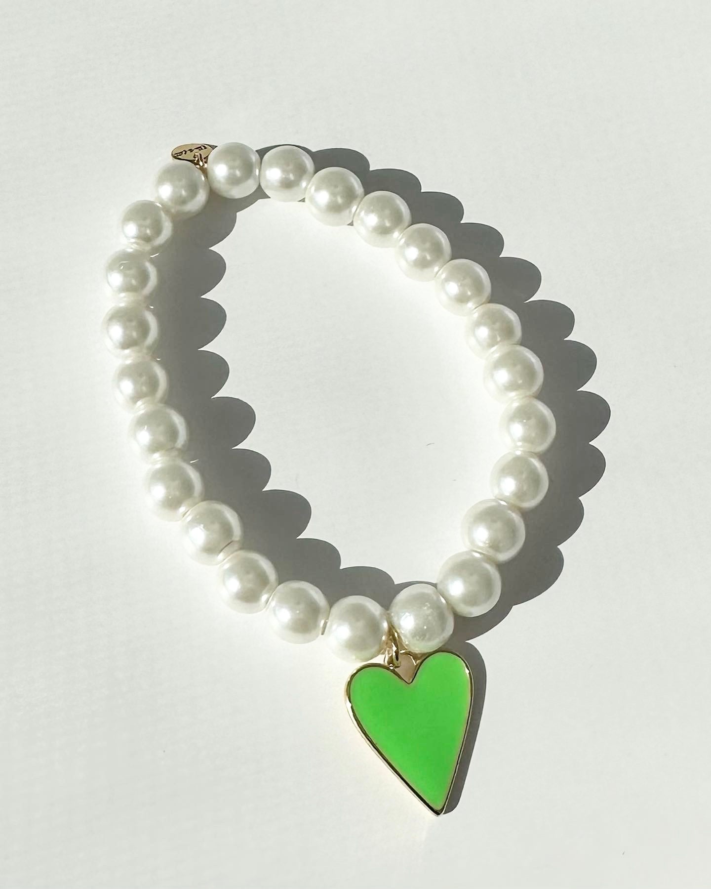 NEON HEARTS PEARL BRACELET